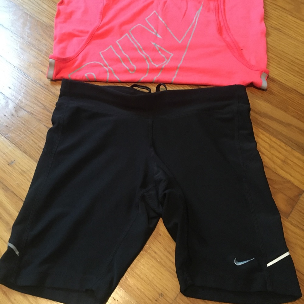 Bundle or not.nike both are new.but washed